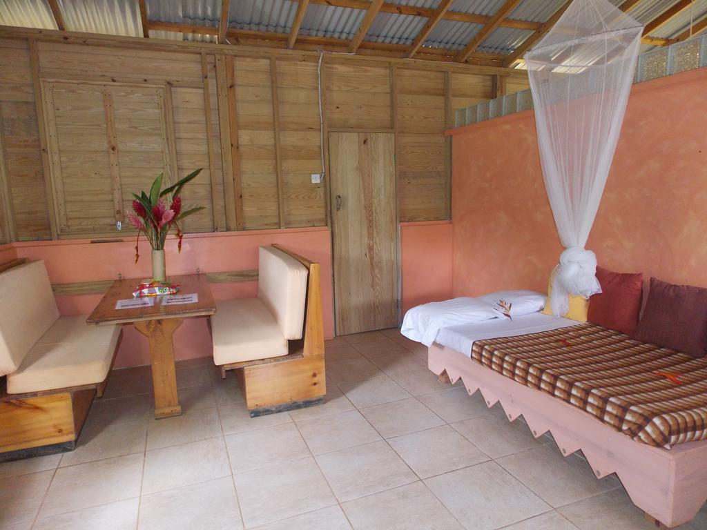 Marigot Roots Jungle Retreatヴィラ エクステリア 写真